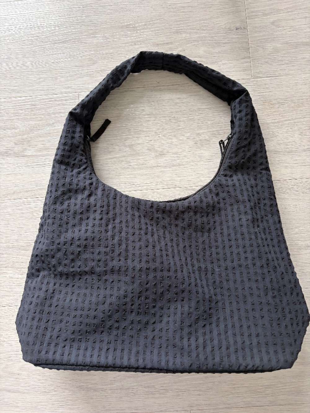 Black shoulder bag